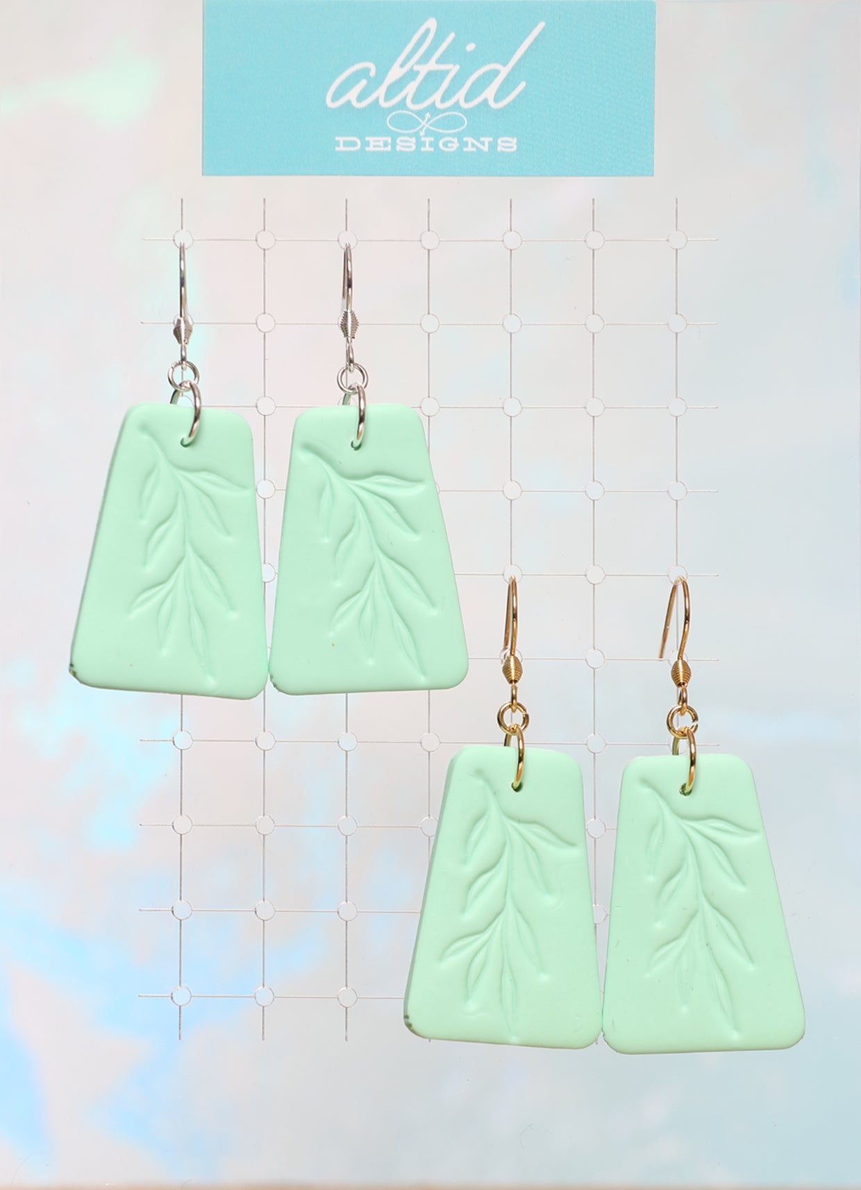 Olive Earrings - Mint Green